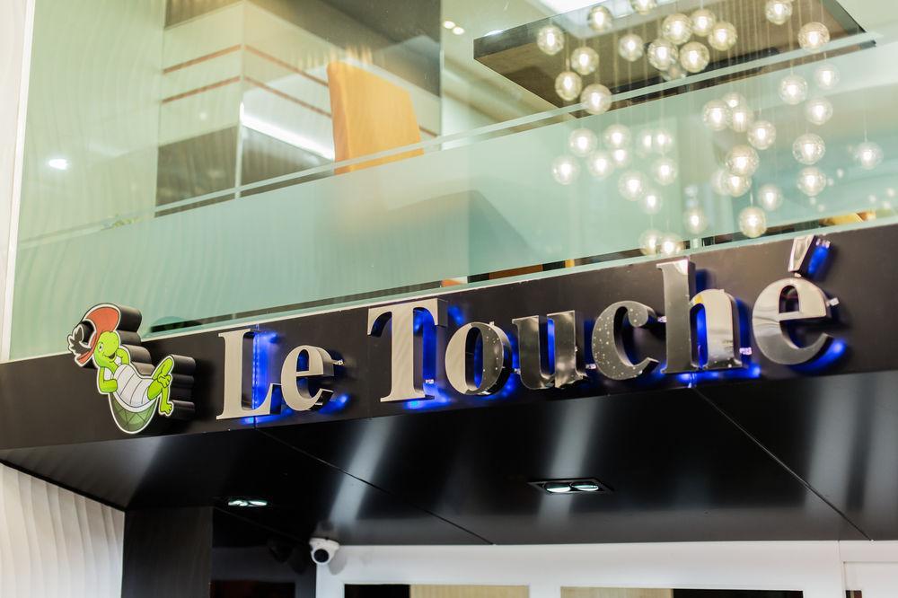Le Touche Hotel Bangkok Esterno foto