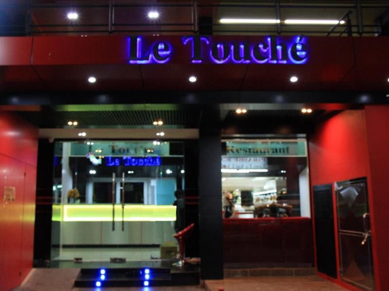 Le Touche Hotel Bangkok Esterno foto