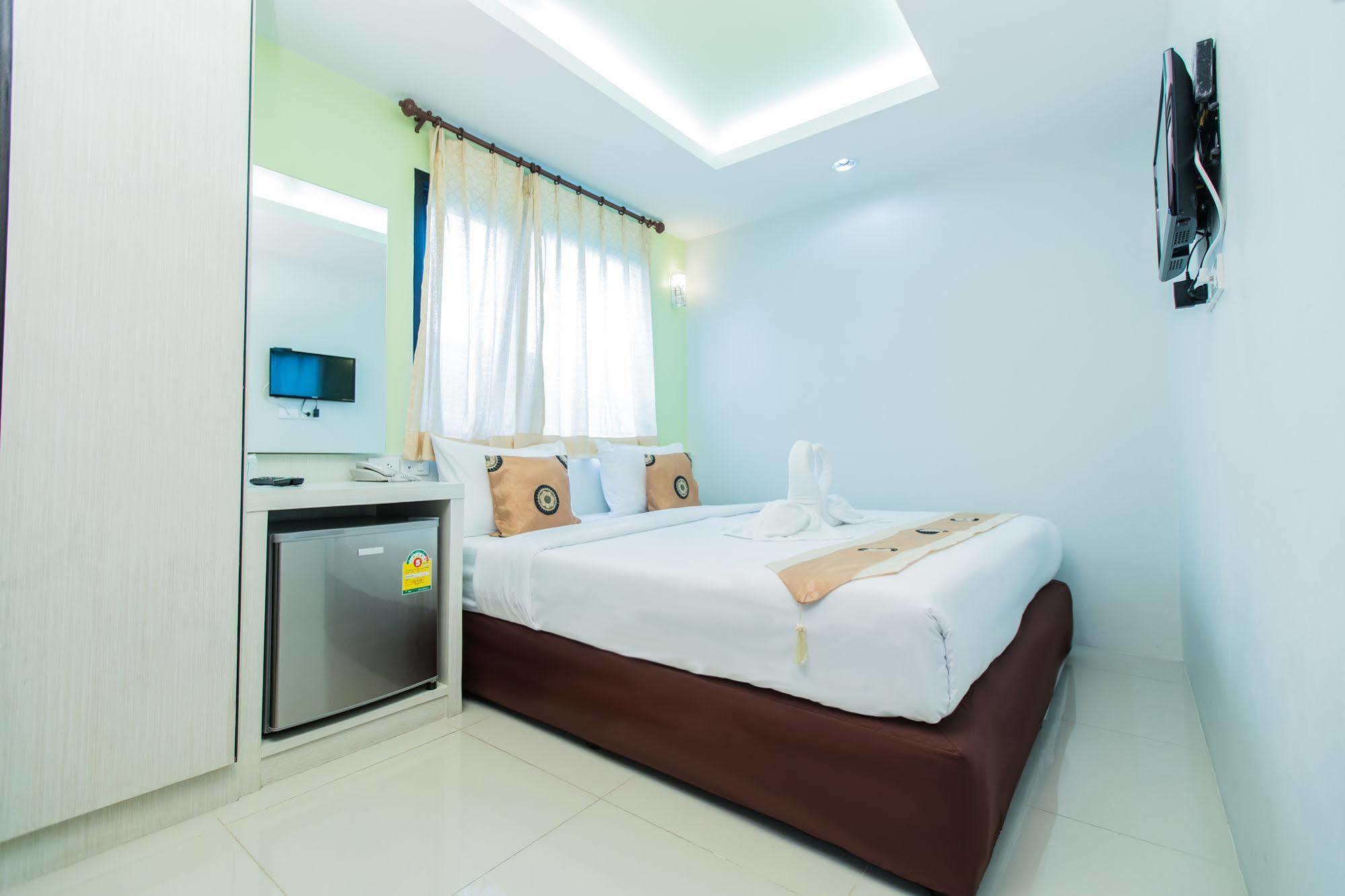 Le Touche Hotel Bangkok Esterno foto