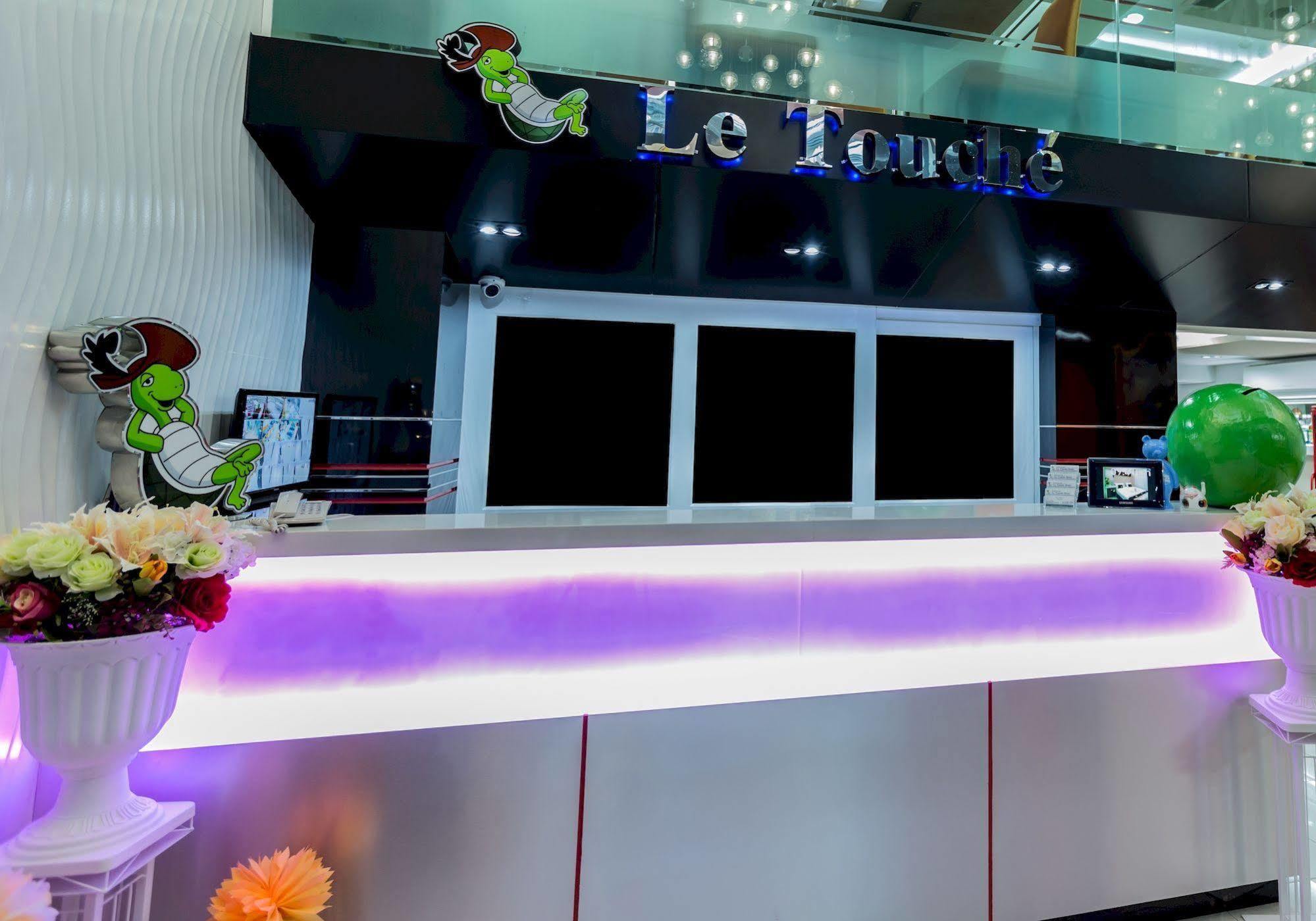 Le Touche Hotel Bangkok Esterno foto