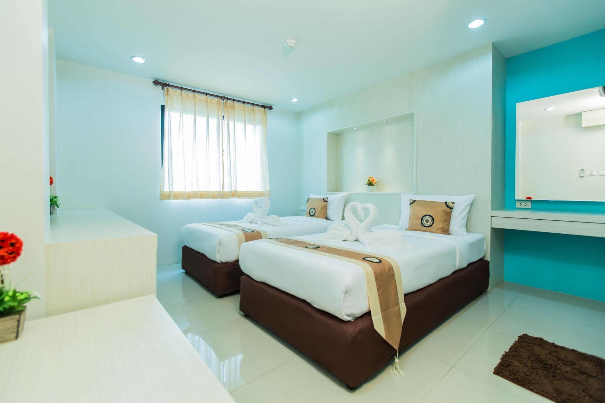 Le Touche Hotel Bangkok Esterno foto